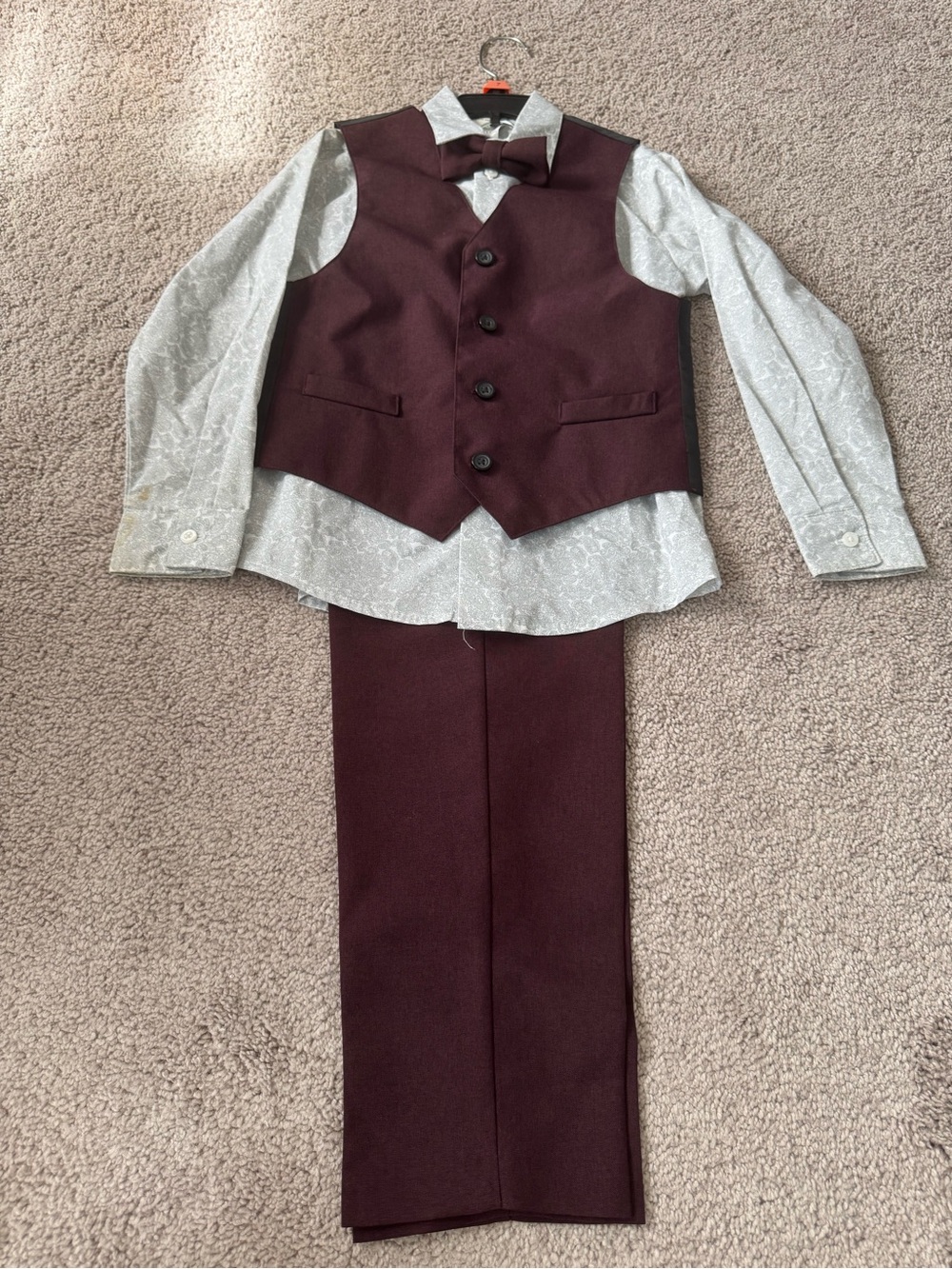 Van Heusen 4 Piece Boys Formal Set Size 7 Pants,Shirt,Vest,Bow Tie Burgundy/Gray